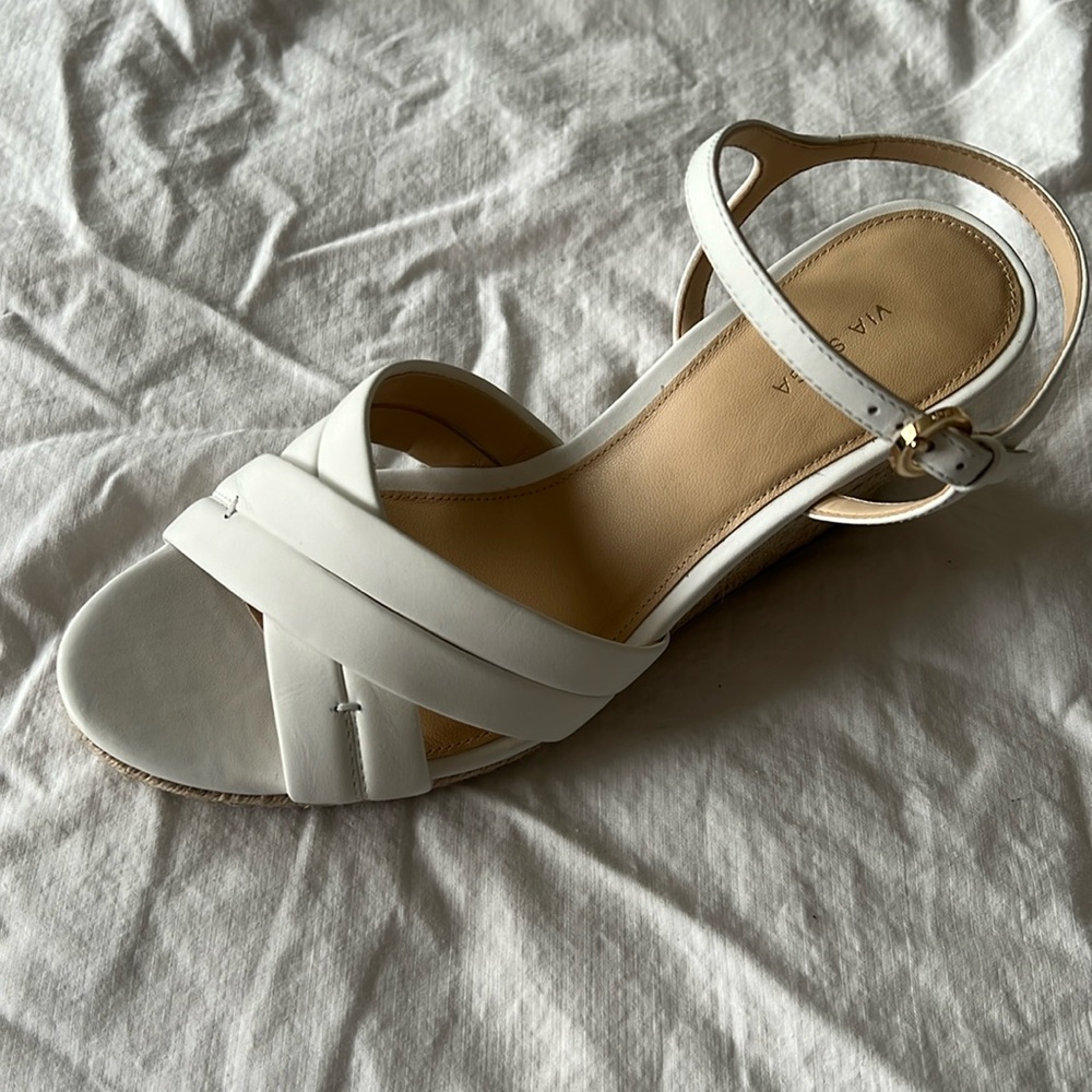 New in box. Via Spiga white Espadrille wedges. Size 8.
